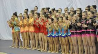 80 спортсменок принимают участие в Открытом первенстве Вологды по художественной гимнастике