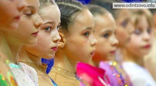 Восходящие звезды художественной гимнастики соревновались в Одинцове